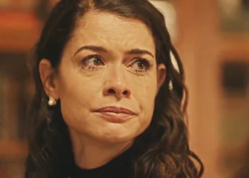 Jânia (Alinne Moraes) em Guerreiros do Sol (Foto: Reprodução/TV Globo)