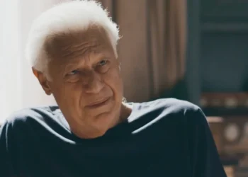 Arthur (Antonio Fagundes) em Quem Ama Cuida (Foto: Reprodução/TV Globo)