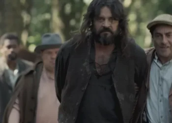 Bernardo cairá nas mãos de Bento e dos seus homens em Além do Tempo. (Foto: reprodução/Globo)