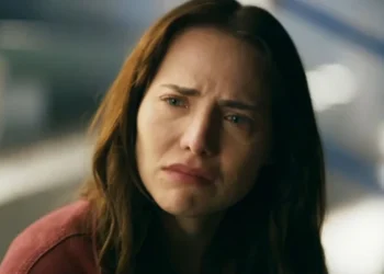 Adriana (Letícia Colin) em Quem Ama Cuida (Foto: Reprodução/TV Globo)