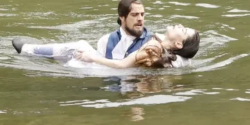 Lívia e Felipe em Além do Tempo. (Foto: reprodução/Globo)