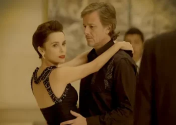 Max e Nina em Avenida Brasil. (Foto: reprodução/Globo)