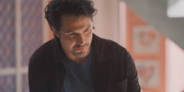 Paulinho (Romulo Estrela) em Três Graças (Foto: Reprodução/TV Globo)