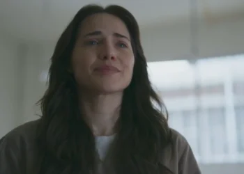Adriana (Letícia Colin) em Quem Ama Cuida (Foto: Reprodução/TV Globo)