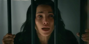 Adriana (Letícia Colin) em Quem Ama Cuida (Foto: Reprodução/TV Globo)