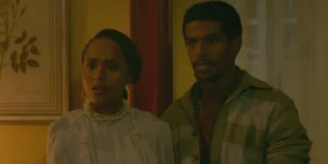 Alika (Duda Santos) e Tonho (Ronald Sotto) em A Nobreza do Amor (Foto: Reprodução/TV Globo)