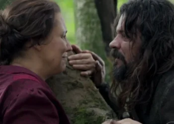 Emília e Bernardo em Além do Tempo. (Foto: reprodução/Globo)
