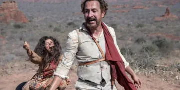 Rosa (Isadora Cruz) e Arduíno (Irandhir Santos) em Guerreiros do Sol (Foto: Estevam Avellar/TV Globo)