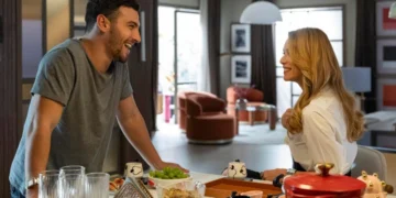 André (Henrique Barreira) e Dora (Mariana Ximenes) em Quem Ama Cuida (Foto: Manoella Mello/TV Globo)