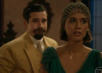 Mirinho (Nicolas Prattes) e Virgínia (Theresa Fonseca) em A Nobreza do Amor (Foto: Reprodução/TV Globo)