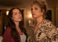 Adriana (Letícia Colin) e Pilar (Isabel Teixeira) em Quem Ama Cuida (Foto: Beatriz Damy/Globo)