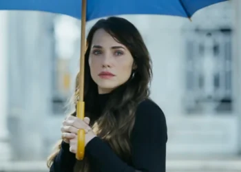Adriana (Letícia Colin) em Quem Ama Cuida (Foto: Reprodução/TV Globo)