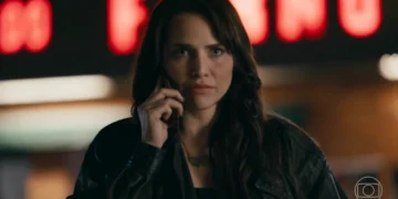 Adriana (Letícia Colin) em Quem Ama Cuida (Foto: Reprodução/TV Globo)