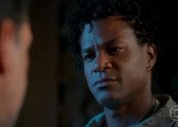 Leandro (David Júnior) em Coração Acelerado (Foto: Reprodução/TV Globo)