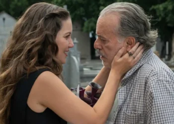 Quem Ama Cuida: Em reencontro, Francesca revela a Otoniel por que ele continua vendo seu espírito e não consegue descansar em paz