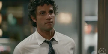 Pedro (Chay Suede) em Quem Ama Cuida (Foto: Reprodução/TV Globo)