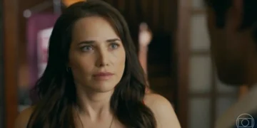 Adriana (Letícia Colin) em Quem Ama Cuida (Foto: Reprodução/TV Globo)