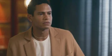 Tiago (Gui Ferraz) e Silvana (Belize Pombal) em Quem Ama Cuida (Foto: Reprodução/TV Globo)