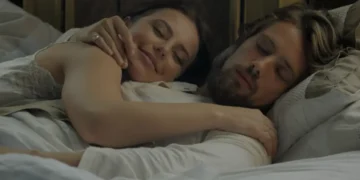 Resumo Além do Tempo: Melissa dopa Felipe e finge que os dois tiveram uma noite de amor para forçá-lo a subir ao altar