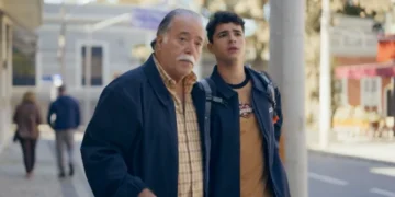Otoniel (Tony Ramos) e Mau Mau (João Victor Gonçalves) em Quem Ama Cuida (Foto: Reprodução/TV Globo)