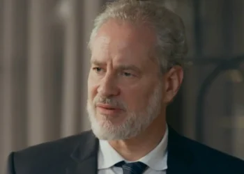 Não para de piorar: Adriana descobre que a Promotoria acatou as denúncias de Suely, e Ademir dá adeus à última chance de se reerguer