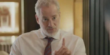 Ademir (Dan Stulbach) em Quem Ama Cuida (Foto: Reprodução/TV Globo)