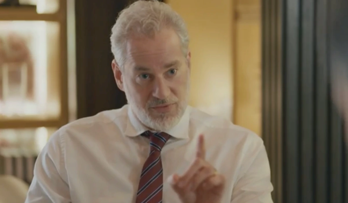 Ademir (Dan Stulbach) em Quem Ama Cuida (Foto: Reprodução/TV Globo)