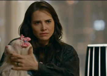 Quem Ama Cuida: Descontrolada, Adriana sequestra a cachorrinha de Pilar e provoca desespero na rival: “Devolve minha cachorra!”