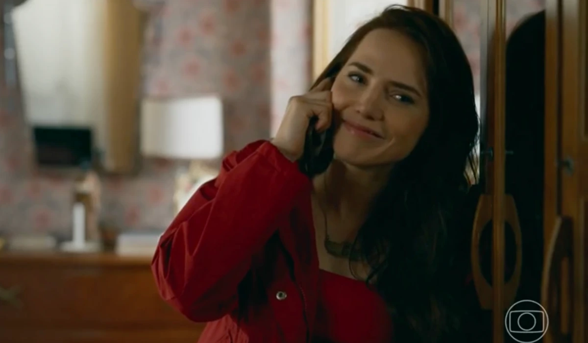 Adriana (Letícia Colin) em Quem Ama Cuida (Foto: Reprodução/TV Globo)