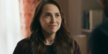Adriana (Letícia Colin) em Quem Ama Cuida (Foto: Reprodução/TV Globo)