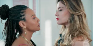 Bela (Sheron Menezzes) e Vanessa (Alinne Moraes) em Por Você (Foto: Reprodução/TV Globo)