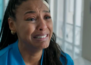 Bela (Sheron Menezzes) em Por Você (Foto: Reprodução/TV Globo)