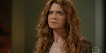 Janete (Letícia Spiller) em Coração Acelerado (Foto: Reprodução/TV Globo)