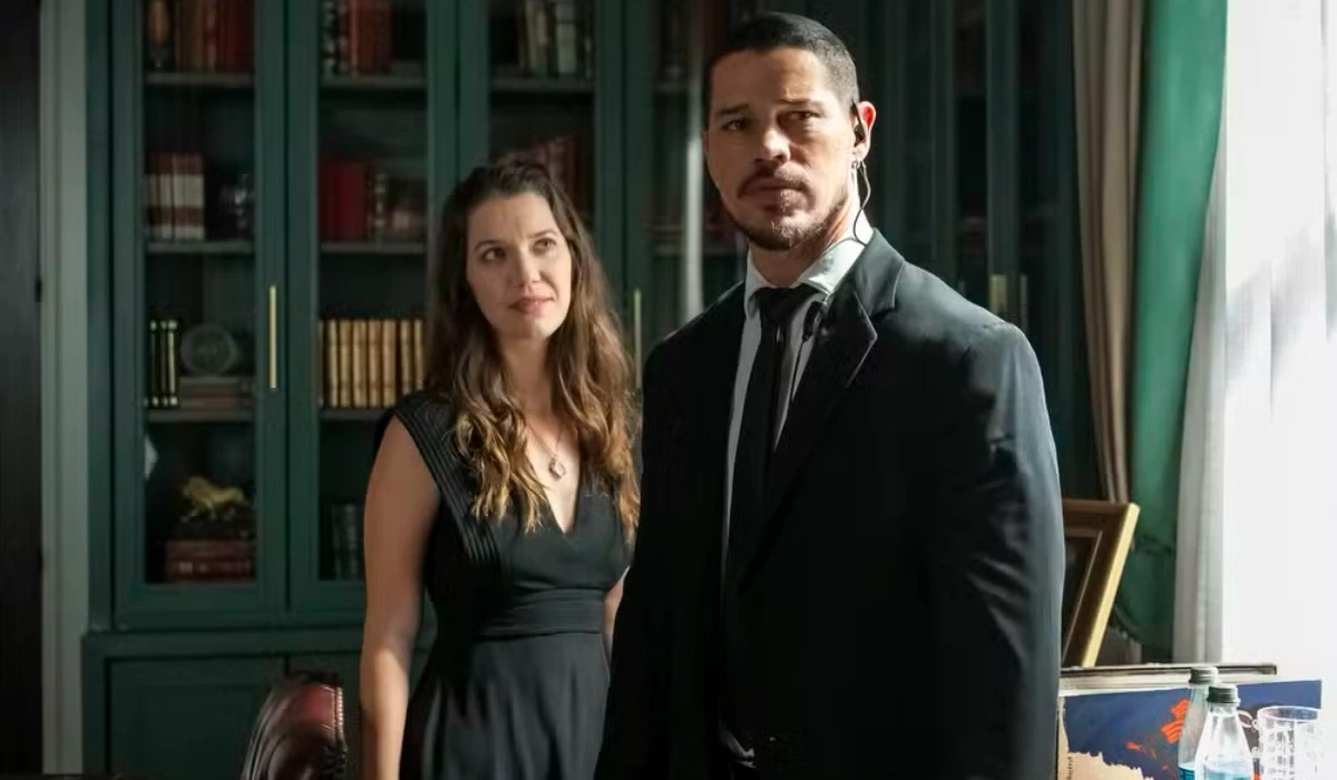 Francesca (Nathalia Dill) ajuda Iuri (José Loreto) em Quem Ama Cuida (Foto: Estevam Avellar/Globo)