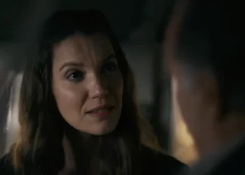 Francesca (Nathalia Dill) em Quem Ama Cuida (Foto: Reprodução/TV Globo)