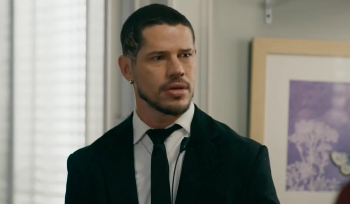 Iuri (José Loreto) em Quem Ama Cuida (Foto: Reprodução/TV Globo)