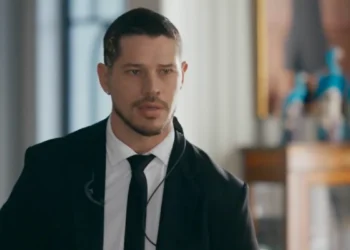 Iuri (José Loreto) em Quem Ama Cuida (Foto: Reprodução/TV Globo)
