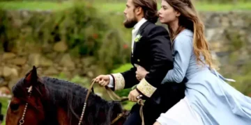 Lívia e Felipe em Além do Tempo. (Foto: reprodução/Globo)