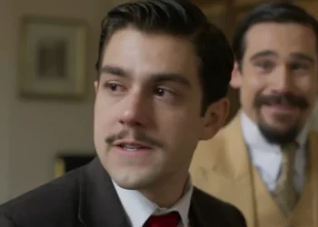 Manoel (Daniel Rangel) e Ana Maria (Júlia Lemos) em cena de A Nobreza do Amor (Foto: Reprodução/TV Globo)