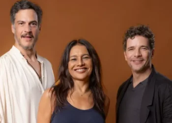 Mateus Solano, Dira Paes e Daniel de Oliveira em Lá Na Minha Terra, a nova novela das seis da Globo (Foto: Beatriz Damy/Globo)