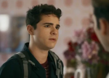 Mau Mau (João Victor Gonçalves) e Felipe (Pietro Antonelli) em Quem Ama Cuida (Foto: Reprodução/TV Globo)