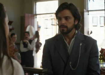 Omar (Rodrigo Simas) e Salma (Rayssa Bratillieri) em A Nobreza do Amor (Foto: Reprodução/TV Globo)
