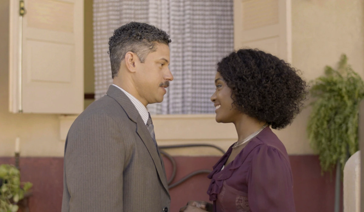 Onildo (Paulo Lessa) e Niara (Erika Januza) em A Nobreza do Amor (Foto: Divulgação/TV Globo)