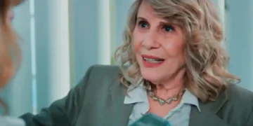 Por Você: Prestes a morrer, Pérola decide esconder o diagnóstico de doença da família, e Vanessa desconfia