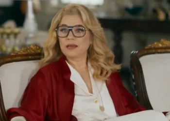 Pilar (Isabel Teixeira) em Quem Ama Cuida (Foto: Reprodução/TV Globo)