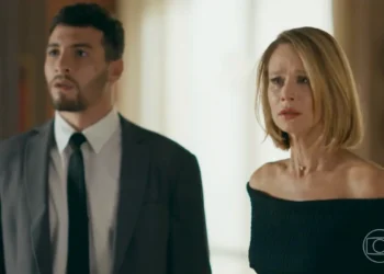André (Henrique Barreira) e Dora (Mariana Ximenes) em Quem Ama Cuida (Foto: Reprodução/TV Globo)