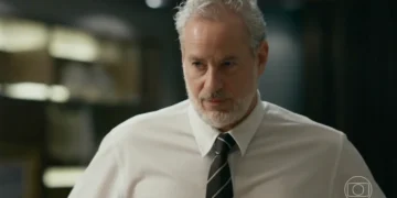 Ademir (Dan Stulbach) em Quem Ama Cuida (Foto: Reprodução/TV Globo)