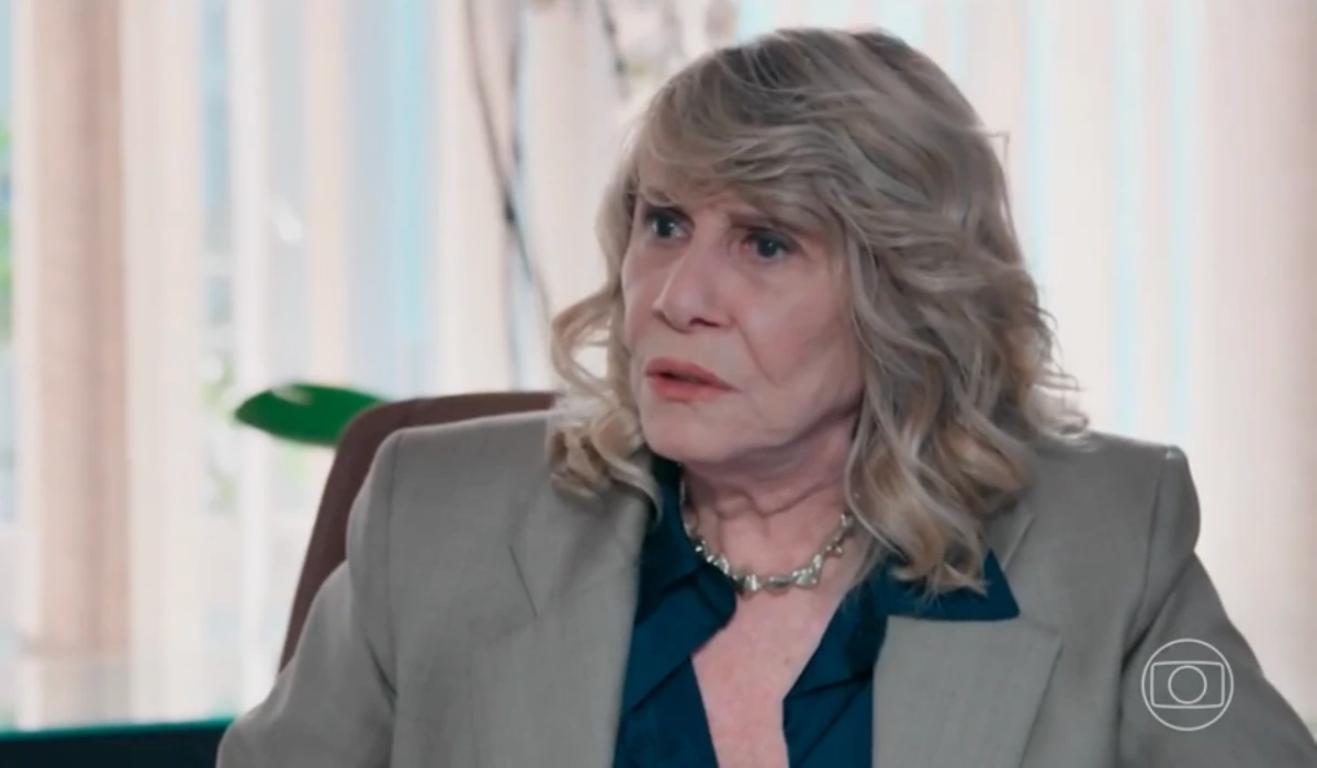 Pérola (Renata Sorrah) em Por Você (Foto: Reprodução/TV Globo)