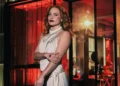 Adriana (Letícia Colin) com novo visual em Quem Ama Cuida (Foto: Victor Antunes/Globo)