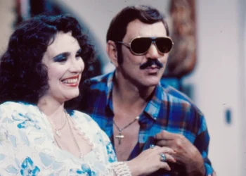 Viúva Porcina (Regina Duarte) e Sinhozinho Malta (Lima Duarte) em Roque Santeiro (Foto: Divulgação/Globo)